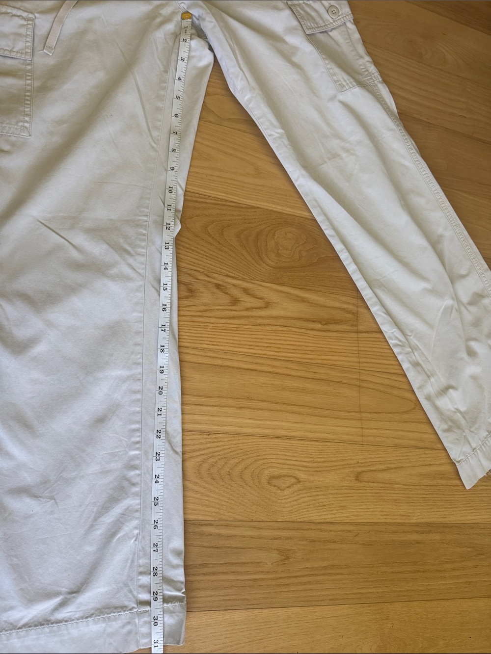 Old Navy Size 4 Khaki Cargo Flare Pants 100% Cotton Wide Leg Y2K Utility - Picture 12 of 14